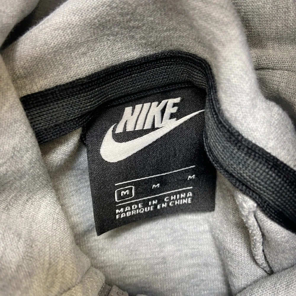 Nike Hoodie Mens Medium Gray Swoosh Logo Full Zip Raglan Sleeve Performance